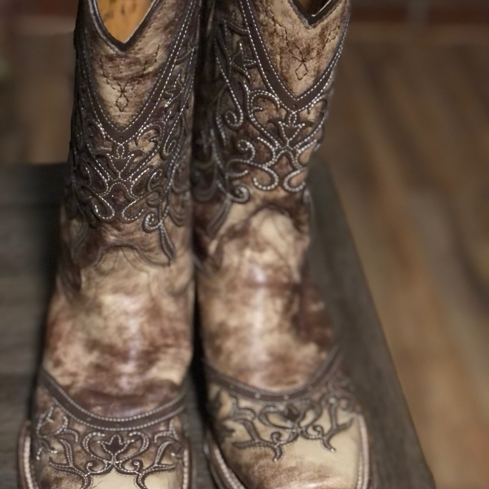 Corral cowgirl boots size 6
